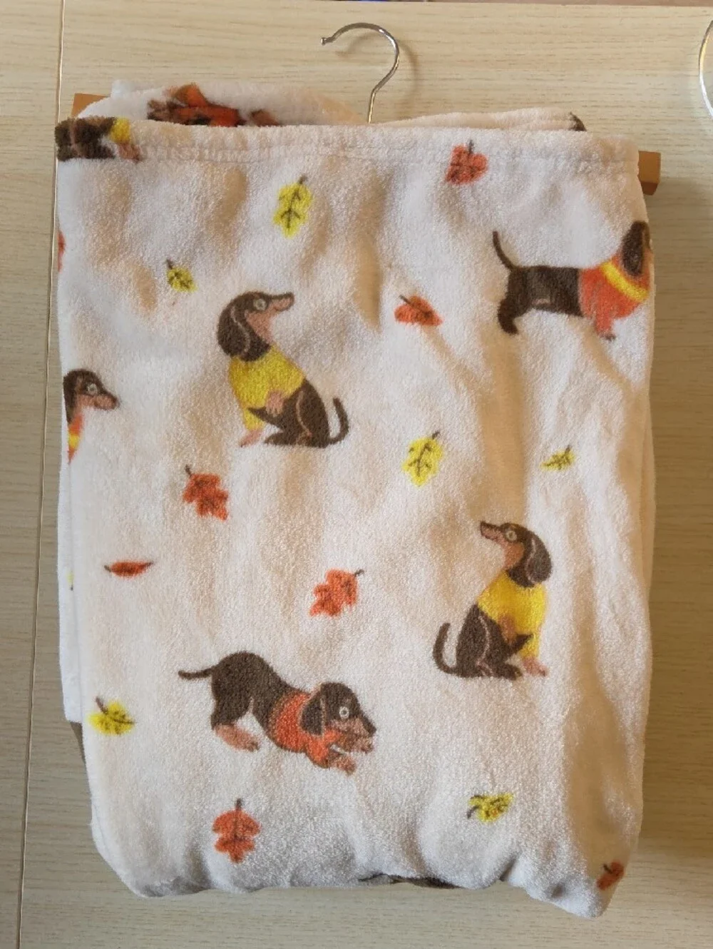 Fall Wind Ultra Plush Throw Blanket - Cream with Autumn Dachshund Print